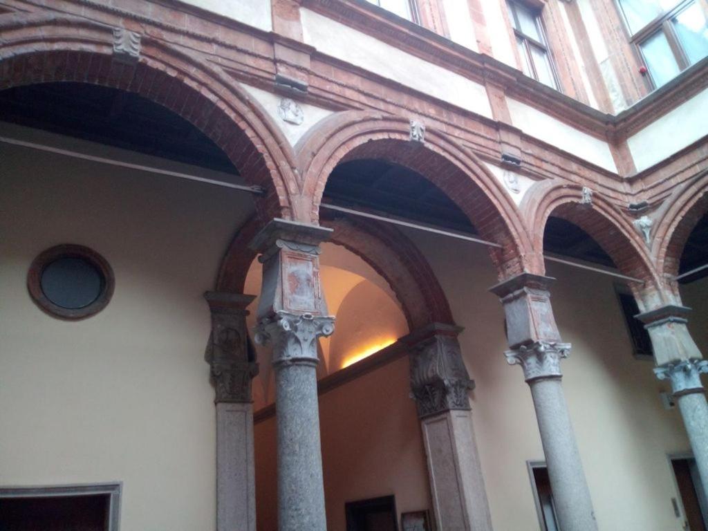 Lovely Apartment Piatti Duomo Milán Exterior foto