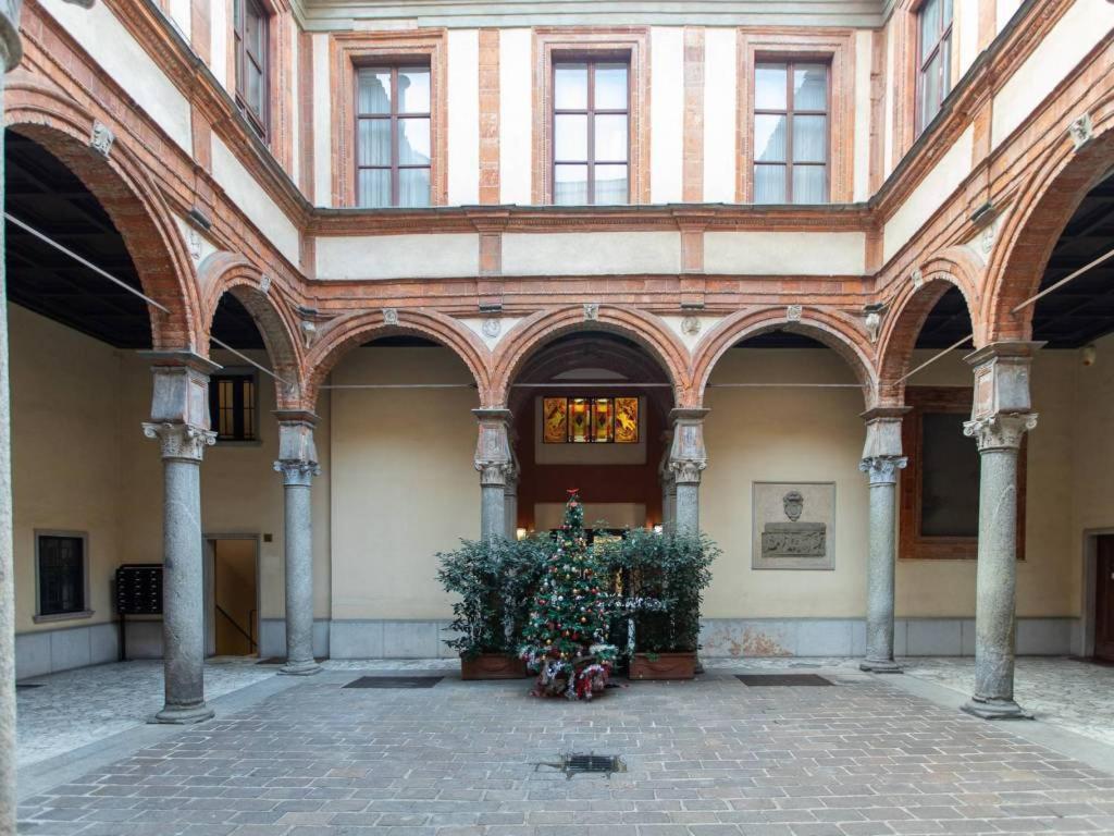 Lovely Apartment Piatti Duomo Milán Exterior foto